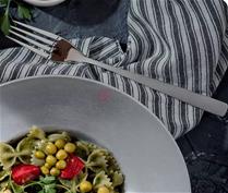 تصویر چنگال غذا خوری مدل فلورانس براق ناب استیل	